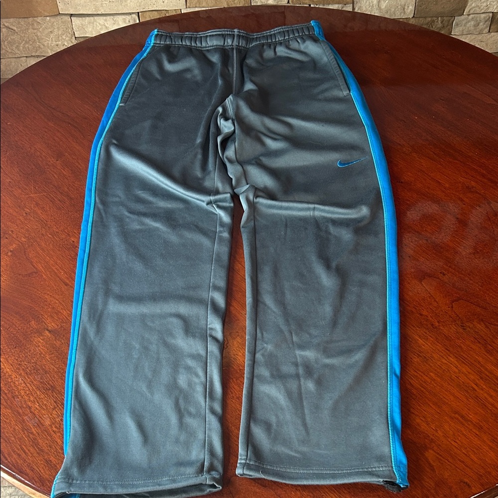 Nike Gray Therma-Fit Pants with Blue Highlights size Small